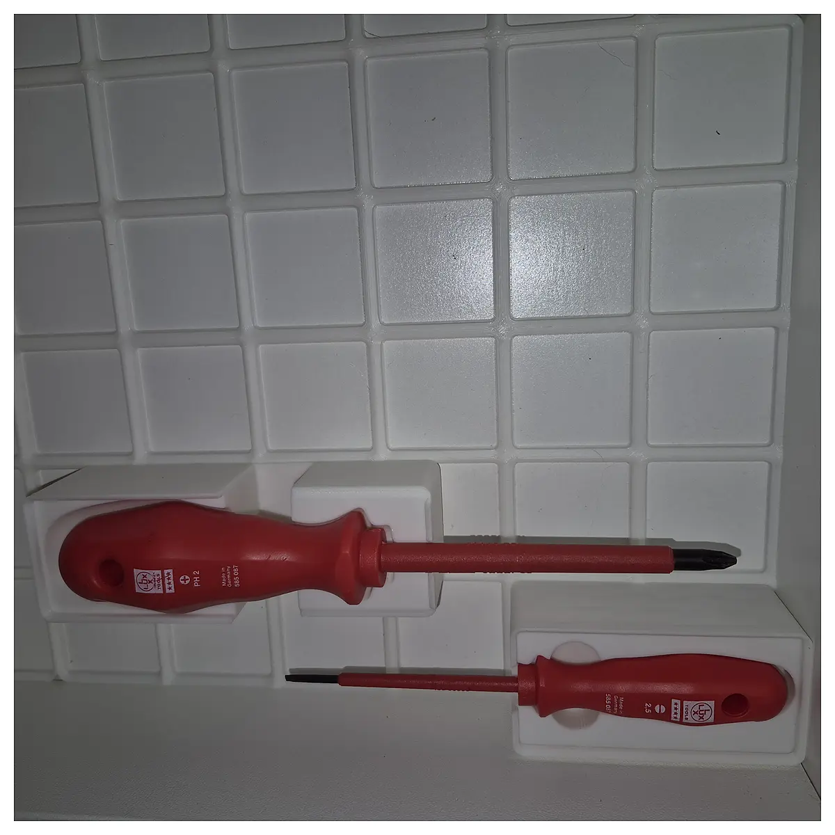 magnetic gridfinity screwdriver organizer mod diy tool storage bin modular desktop tidy