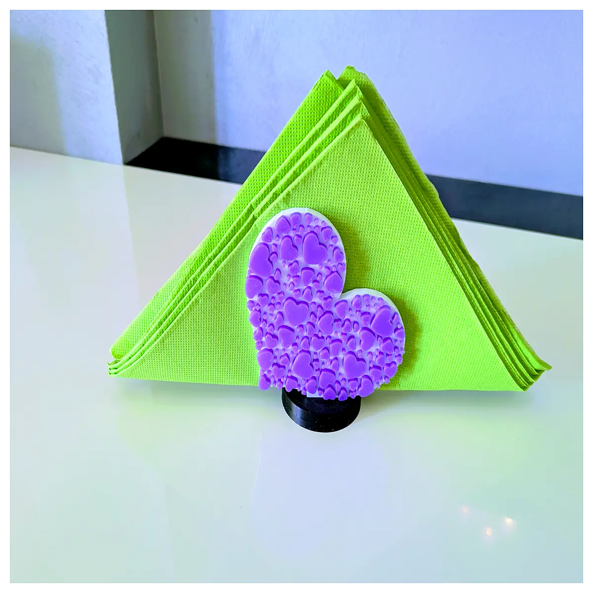 Shaped Tissue Holder Decorative Accent Dining Room Table Decor Kitchen Accessory Romantic Gift Elegant Display