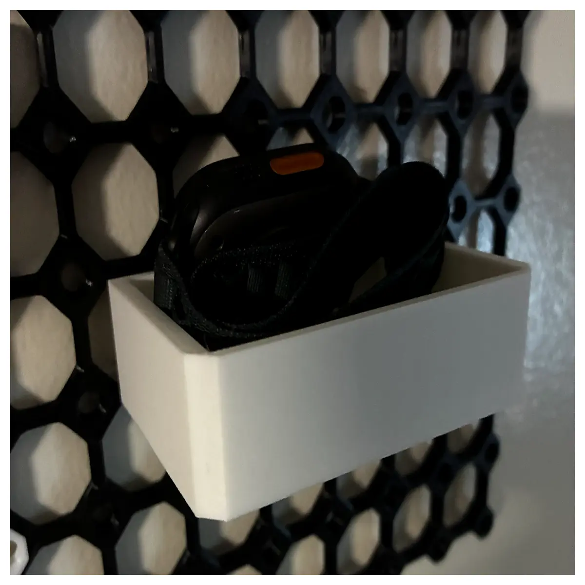 Porous Board Jewelry Display Stand Wall Mounted Shelf Jewelry Box Holder Decorative Rack Wall Storage Creative Home Decor