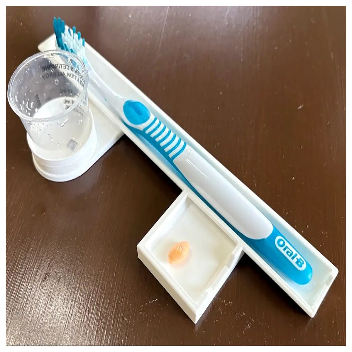 Toothbrush Holder Medicine Organizer Storage Box Oral Care Container for Bathroom Cleaning Supplies
