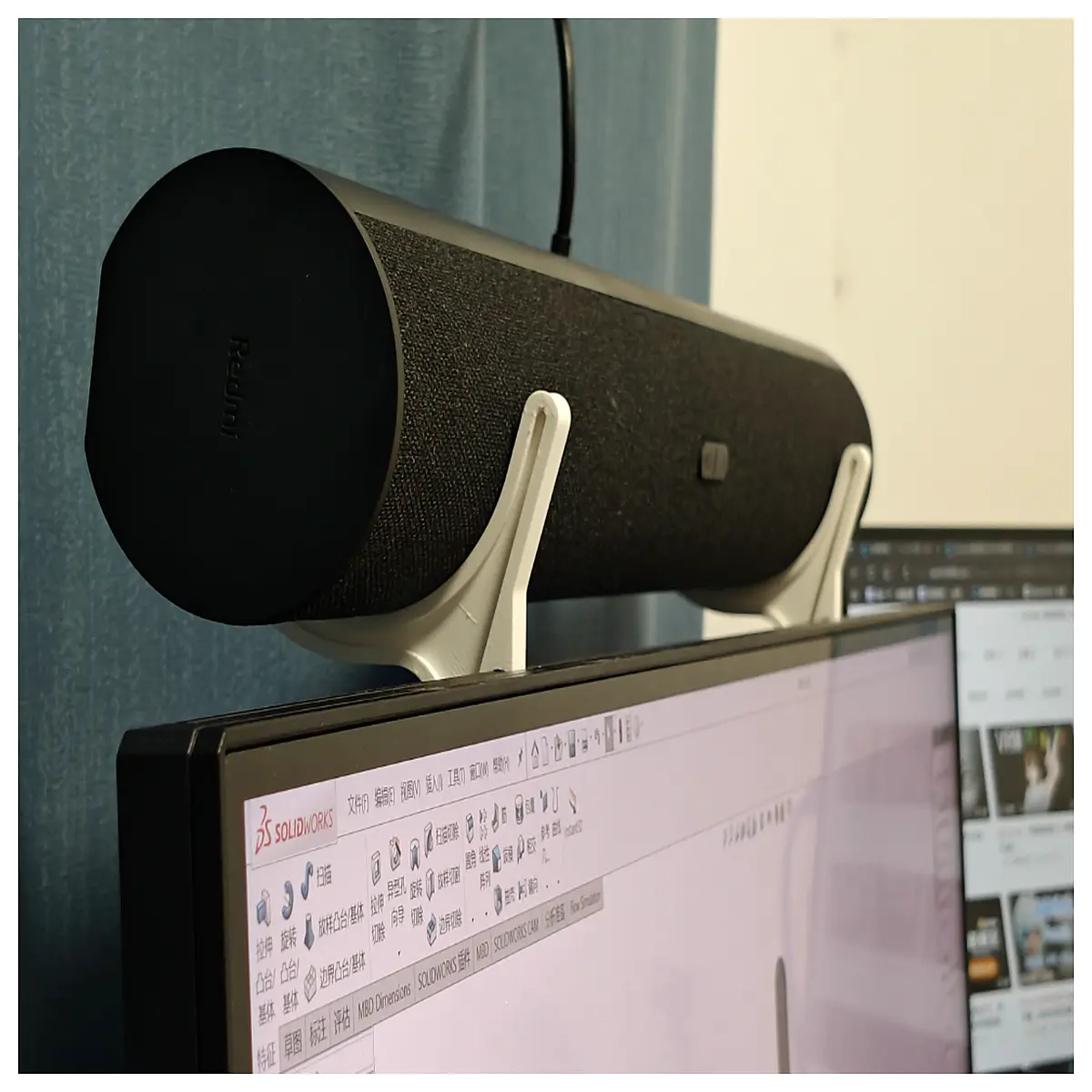 Monitor Top Speakers Shelf Mount TV Soundbar Holder Desk Speaker Support Wall Mounted Audio Accessory Display Speaker Bracket