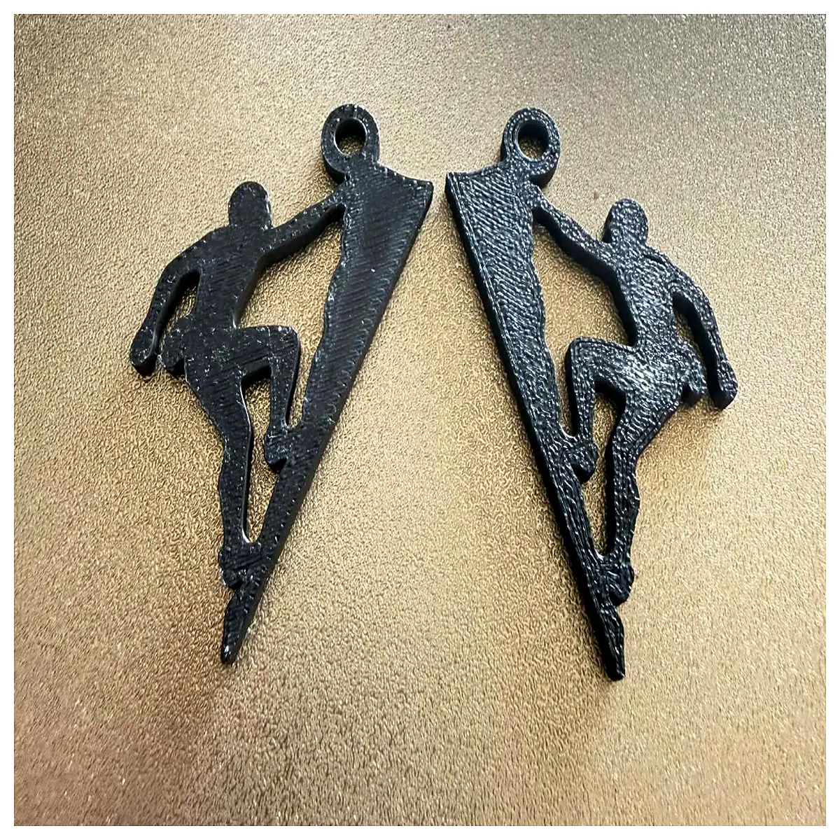 Mountaineer Keychain Outdoor Adventure Souvenir Hiking Travel Accessory Mountaineering Enthusiasts Climbing Gear Parts