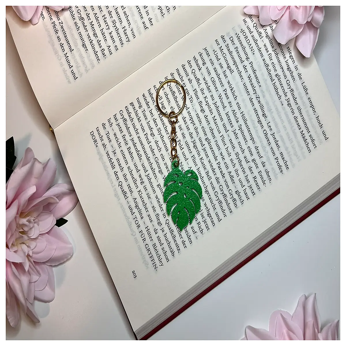 Shell Leaf Keychain Realistic Plant Decor Desktop Greenery Shell Leaf Keyring Home Decor Office Plants