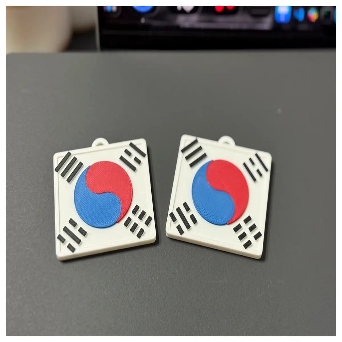 Taiji Flag Keychain Classic Culture Memorial Traditional Feng Shui Decoration Small Hanging Charm Flag Collection