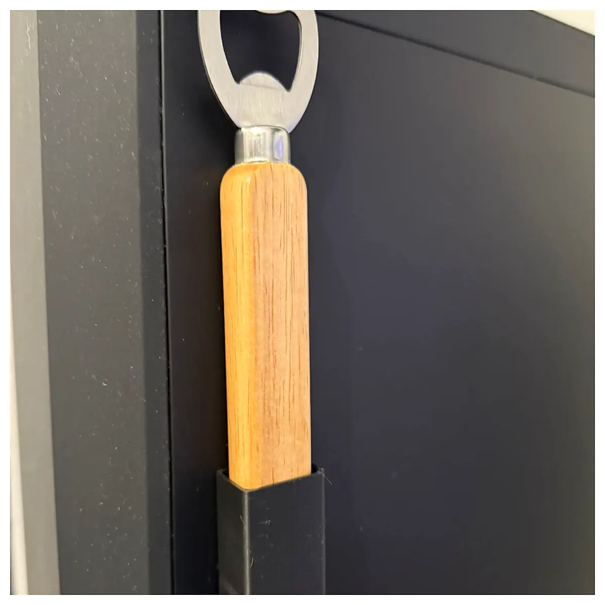 Magnetic Bottle Opener Rack Holder Kitchen Wall Mount Adhesive Magnetic Bottle Opener Fixture Magnetic Opener Stand Accessories