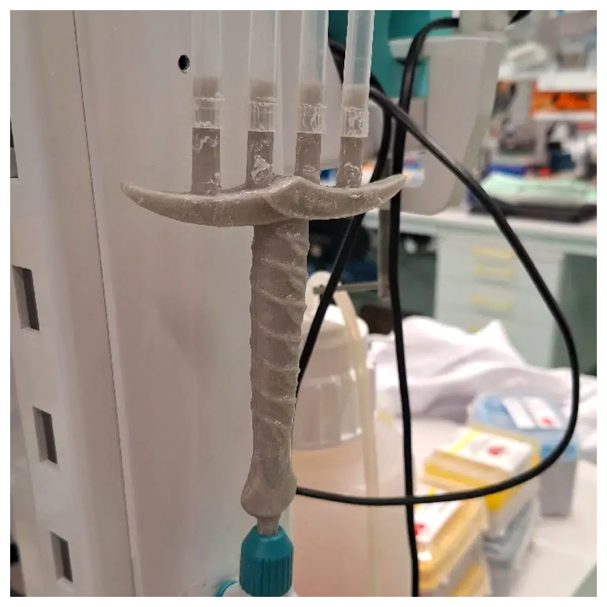 sting pipette adapter for lab equipment