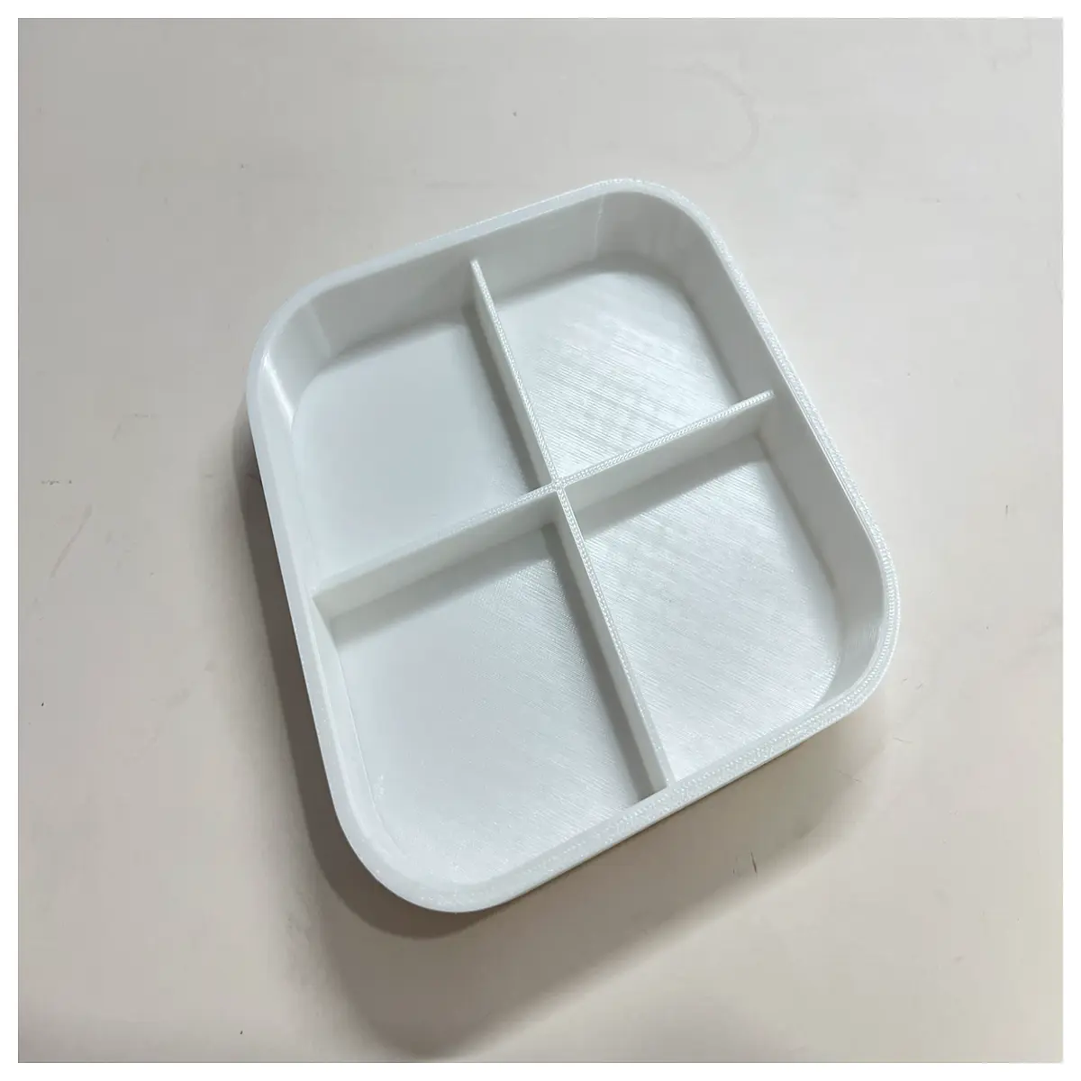 4 Compartment Dish Organizer Food Storage Kitchen Container Plate Holder Multi Purpose Shelf Cutting Board Storage