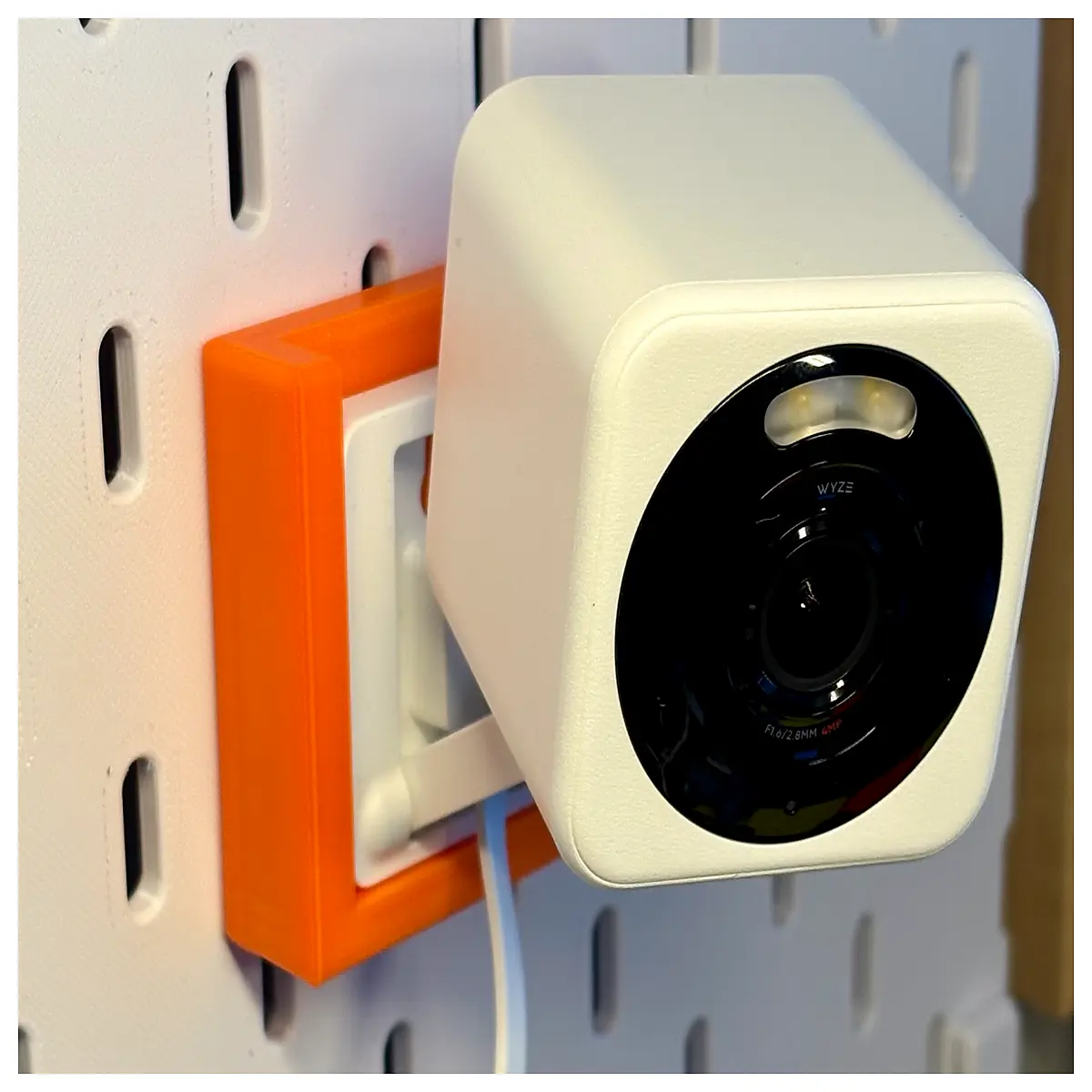 wyze cam 4 skadis mount holder pegboard adapter bracket for home security camera wall mounting