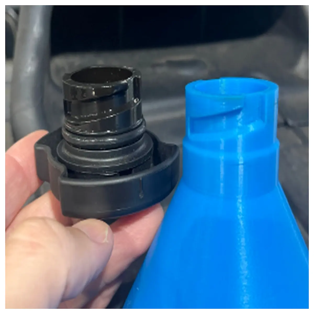 Universal Oil Funnel Automotive Parts Lubricant Dispenser Car Repair Tool Oil Delivery System