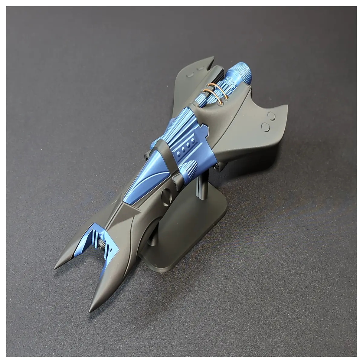 Obsidian Bat Spaceship Model Supportless Assembly Model Toy Sci Fi Collectible Desktop Decoration Model Enthusiast
