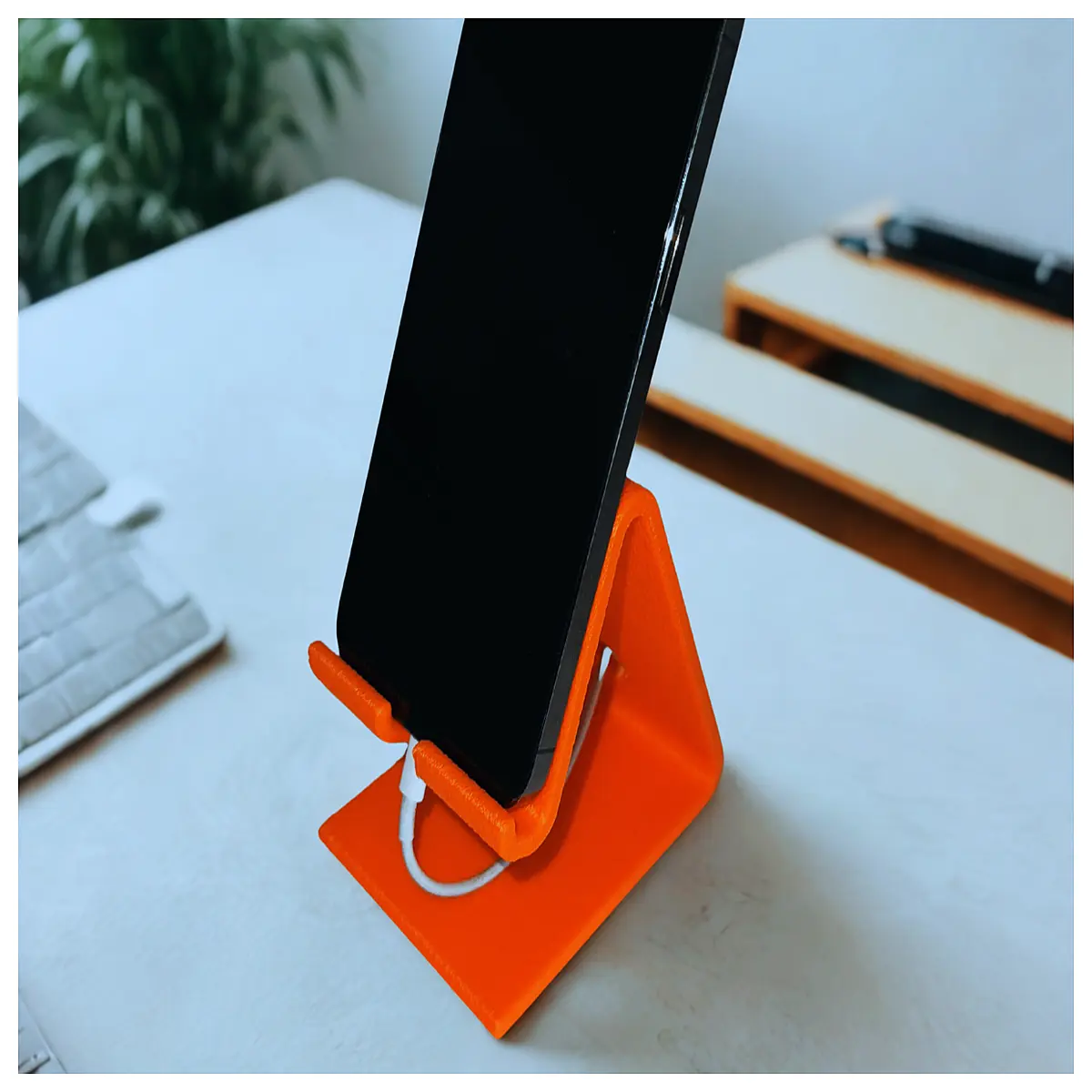 Car Phone Holder Mount Adjustable Smartphone Holder for Car Dashboard Headrest Desk Mobile Phone Stand Accessory