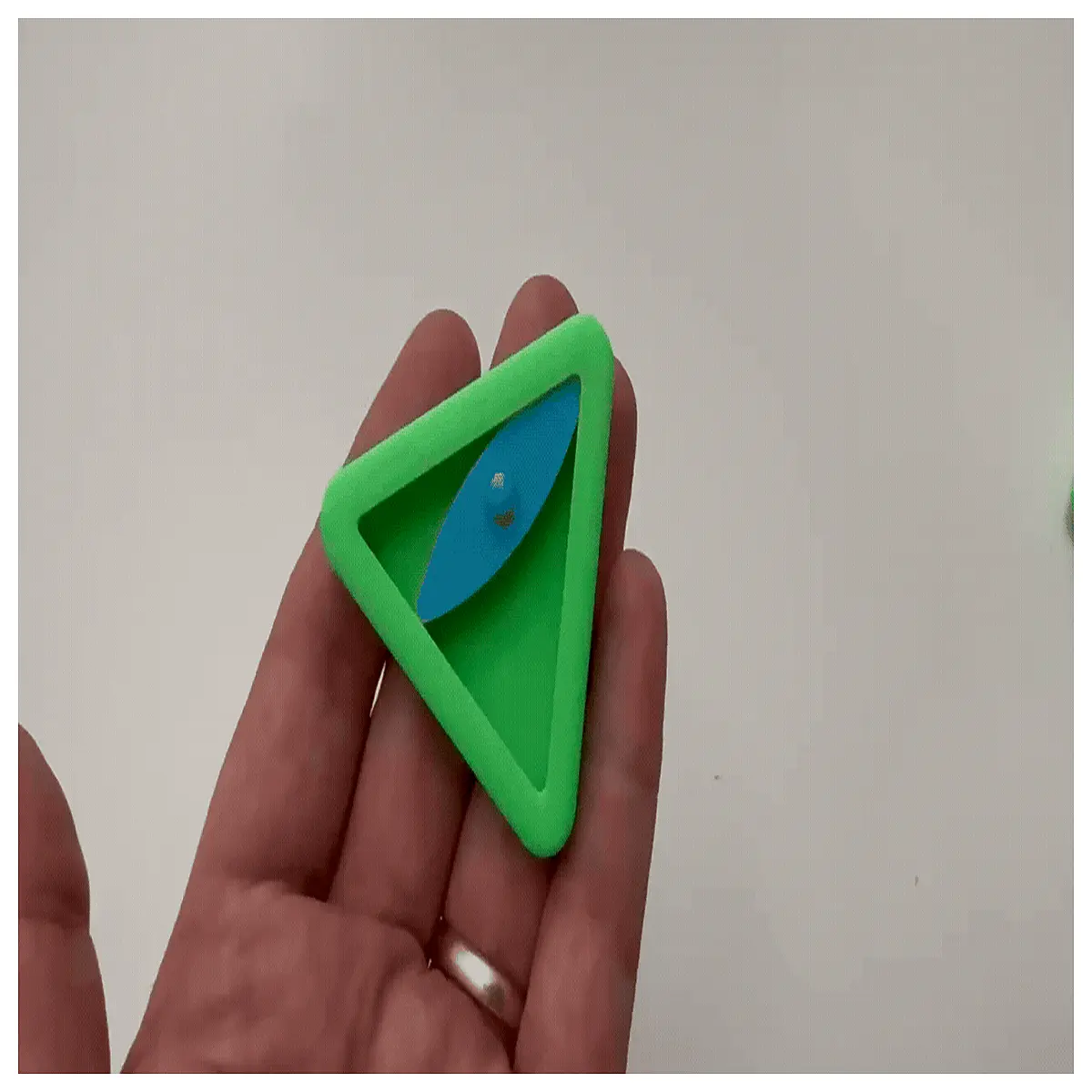 Triangular Gyro Spin Stress Relief Toy Rotation Hand Feel Puzzle Toy Fidget Spinner
