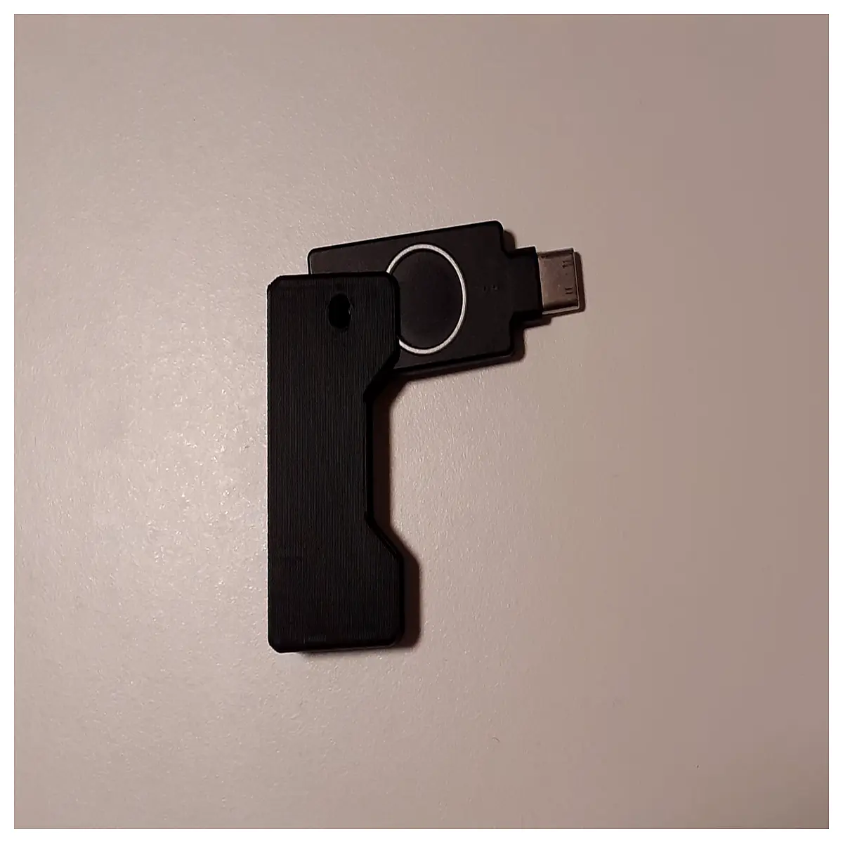 YubiKey C Bio Case Protective Shell Phone Case Key Protection Security Authentication