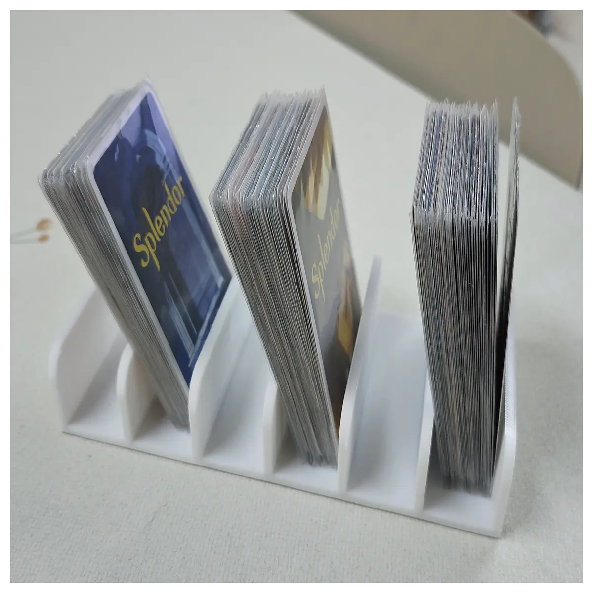 6 Slot Card Holder Stand Poker Table Stand Playing Card Rest Desktop Holder Game Accessory Card Support Game Essential