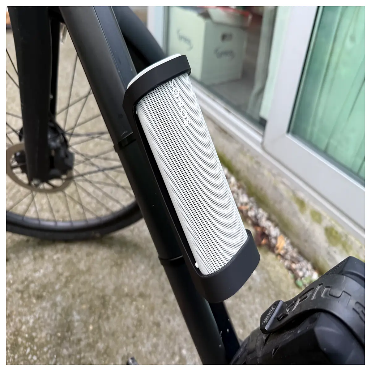 Roam Speaker Bike Handlebar Mount Strap Phone Holder Audio Accessory Outdoor Sports Cycling Accessories