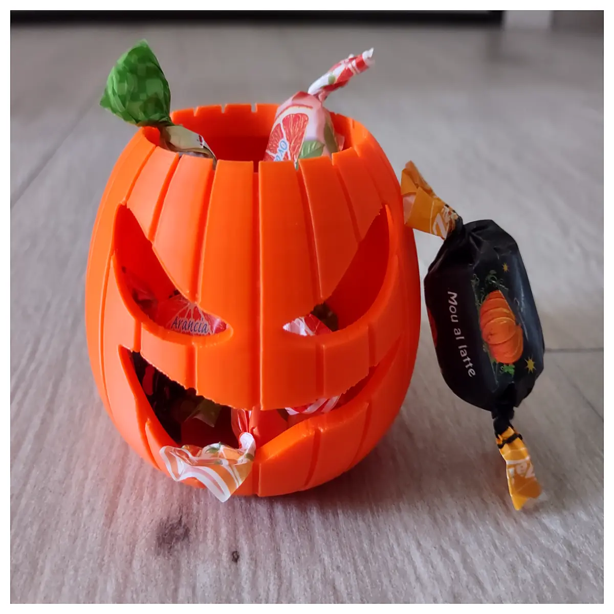 Pencil Holder Candy Organizer Decorative Storage Container Desktop Display Case Sweet Treat Holder