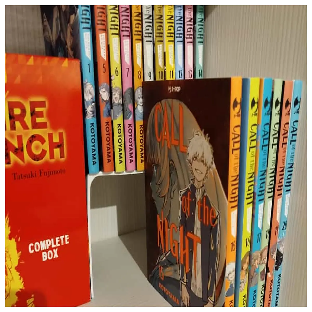 comic book holder for manga graphic novels shelf organizer
