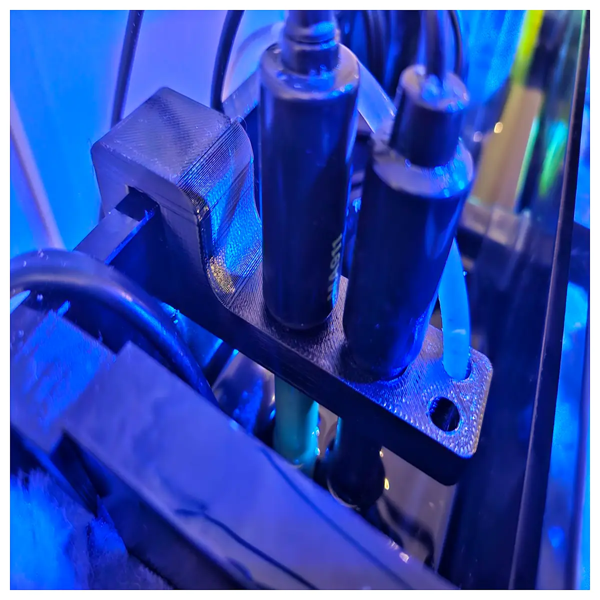 aquarium probe holder for water testing sensor mounting bracket fish tank medication dispenser clip organizer