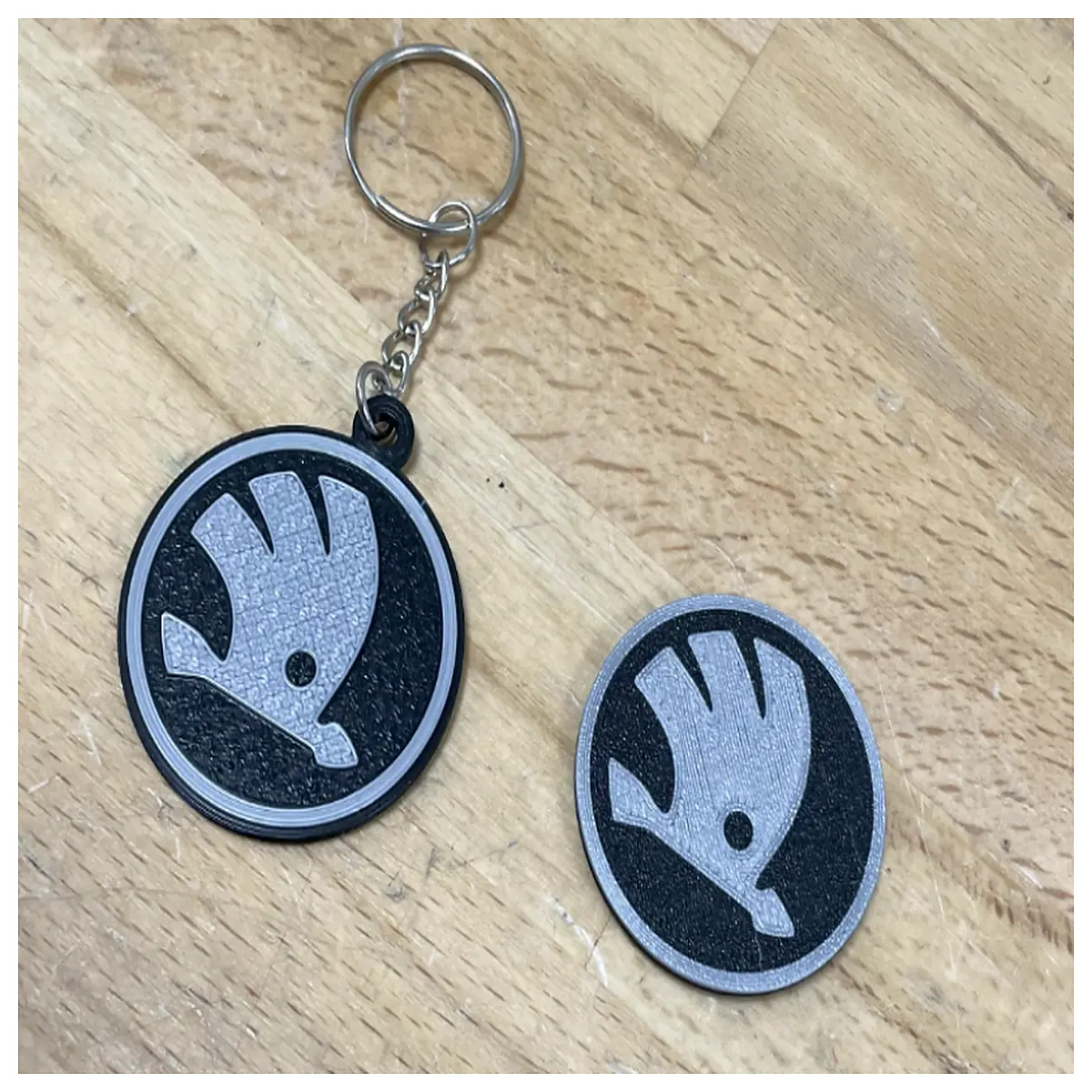 Koda Keychains Magnets Keychain Attachment Magnetic Key Ring Simple Small Mobile Accessories