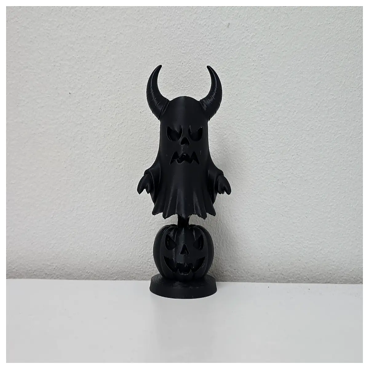 Halloween Ghost Decoration Angled Ghost Figurine Cute Phantom Festive Decoration Spooky Halloween Decor