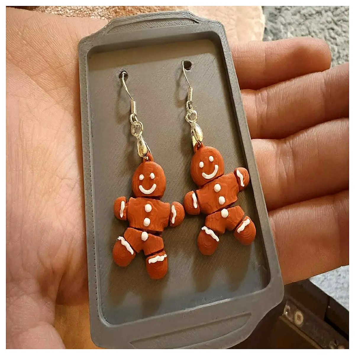 Moving Gingerbread Man Earrings Festive Decoration Fun Christmas Gift Gingerbread Man Accessories Creative Earring Design
