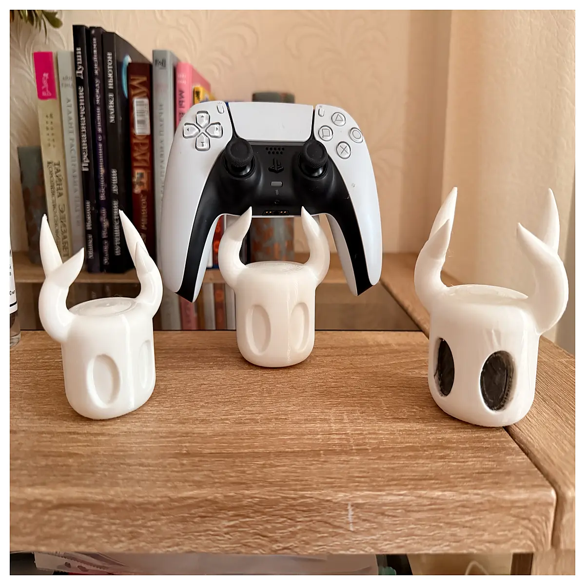 Hollow Knight Controller Stand Game Accessory Holder Grip Support Console Stand for Controller Gaming Accessory