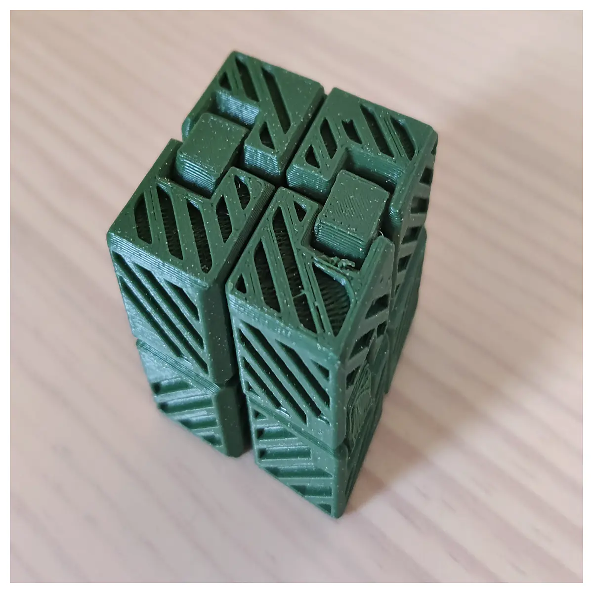 Infinite Puzzle Toy Stress Relief Fidget Cube Anxiety Relief Brain Teaser Aid Problem Solver