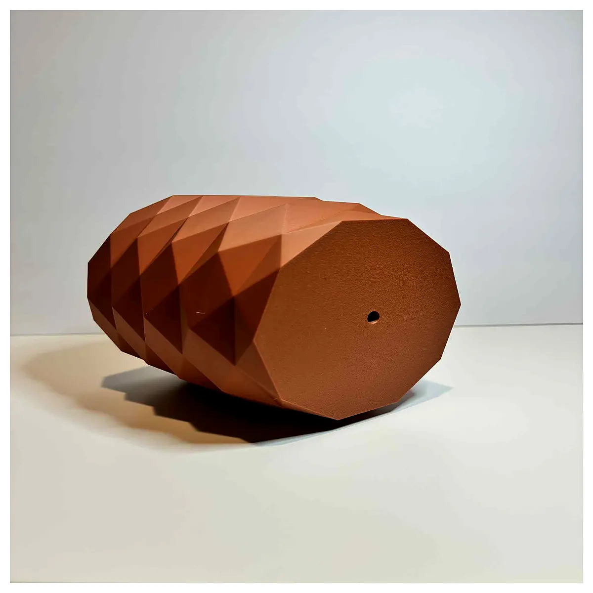 Low Poly Flower Pot Modern Indoor Garden Planter Decorative Flower Box Succulent Pot Geometric Planter for Home Patio