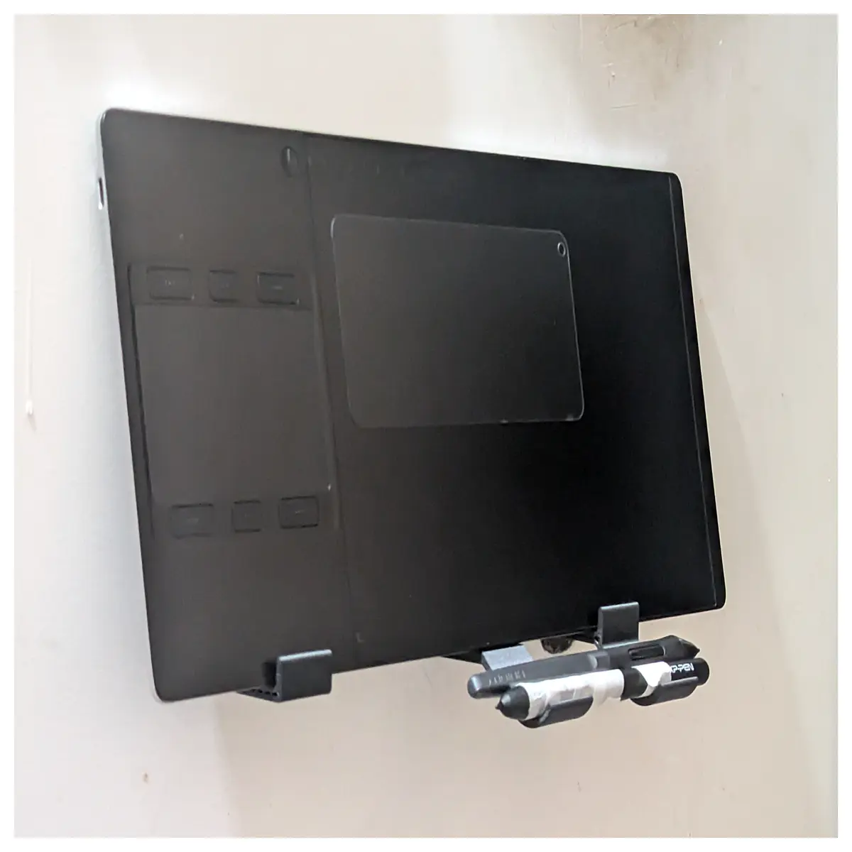digital drawing tablet wall mount holder for hujiang graphics pen organizer storage rack