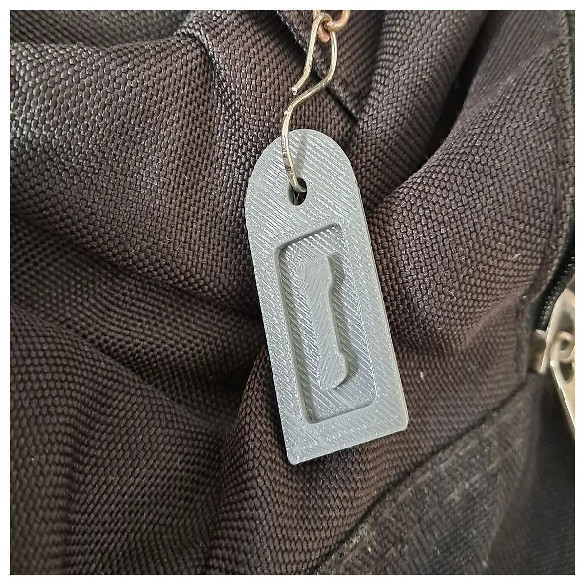 Keychains Accessories Car Keychains Mobile Keychains Creative Keychain Chains Keyring Parts Gift Keychains Wholesale
