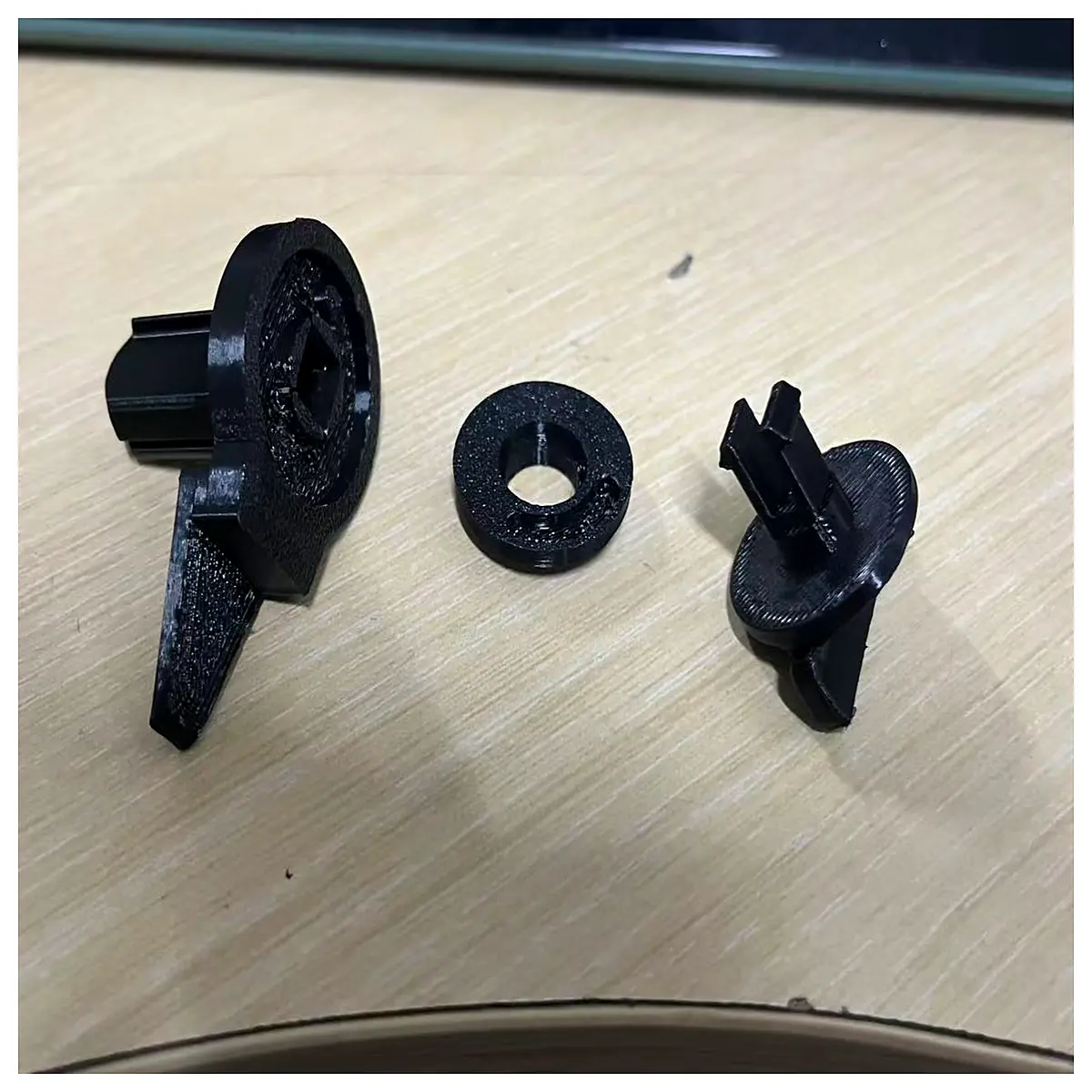 Beetle 2nd Gen Rear Hatch Partition Clip Fastener Rear Hatch Accessories Car Parts Partition Clip Rear Fixation