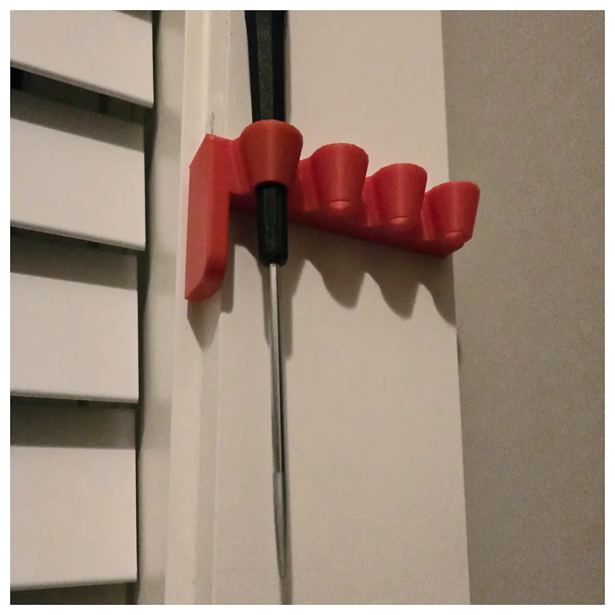 Window Sill Screwdriver Holder Organizer Wall Mounted Desktop Storage Kitchen Bathroom Accessories Screwdriver Rack
