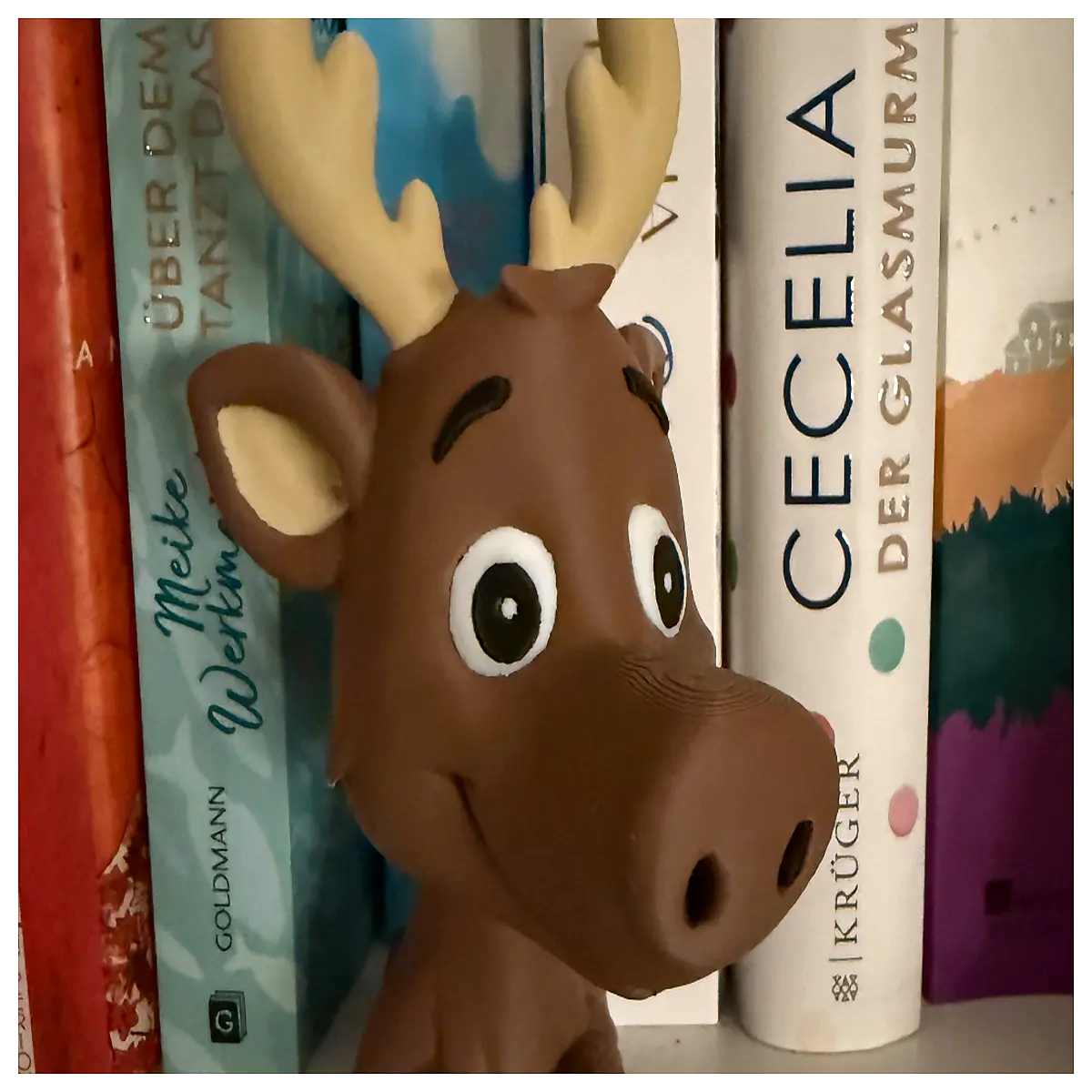 Friendly Deer Christmas Decoration Elk Figurine Christmas Gift Festive Decor Accessory Holiday Decoration