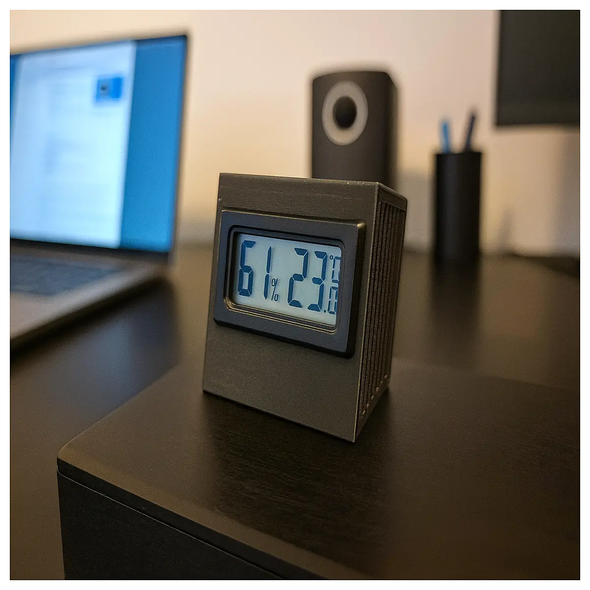 digital hygrometer thermometer combo for home desktop weather station with high low record room air monitor