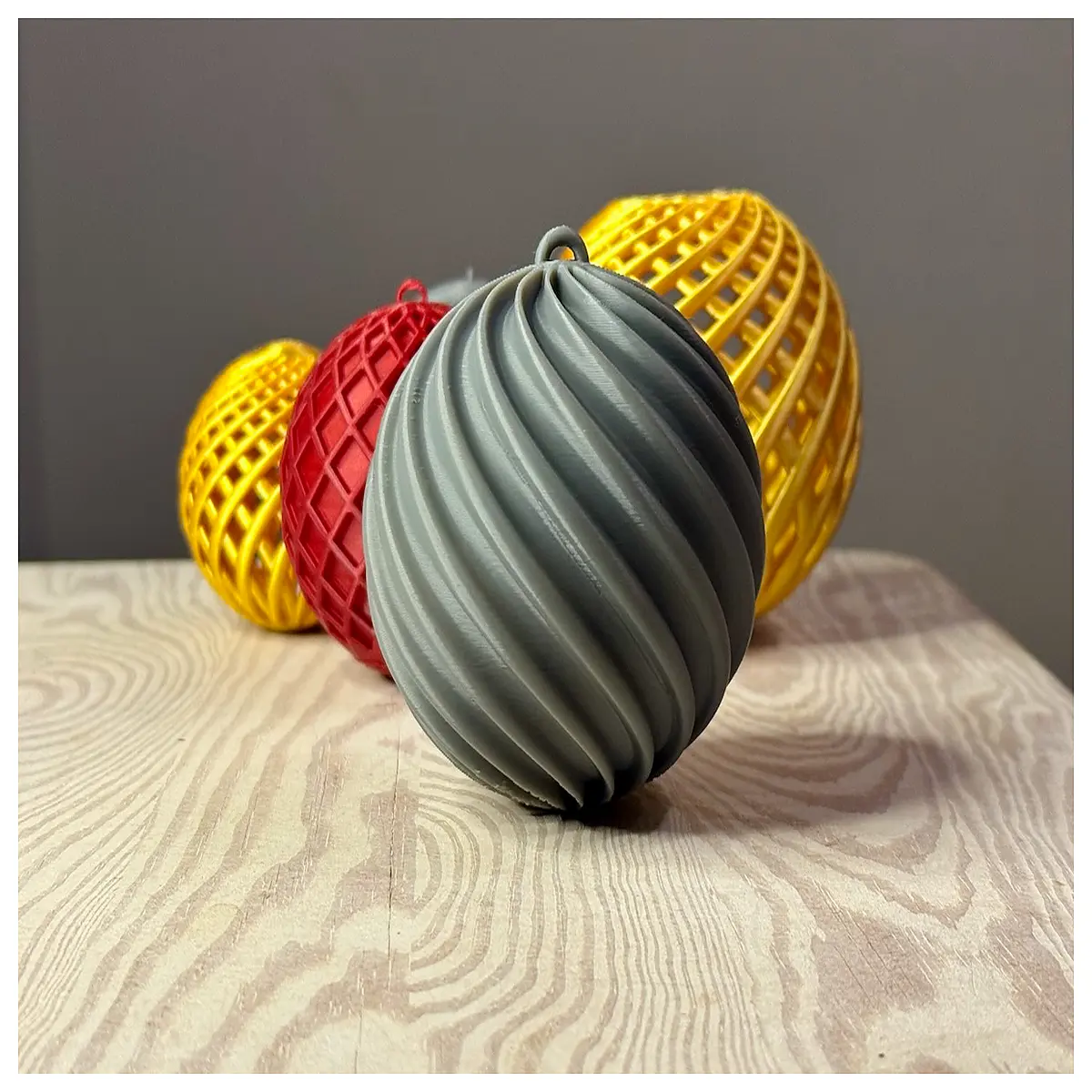Whirlwind Christmas Ball 70mm Decoration Festive Gift Christmas Ornament Rotating Toy Christmas Present