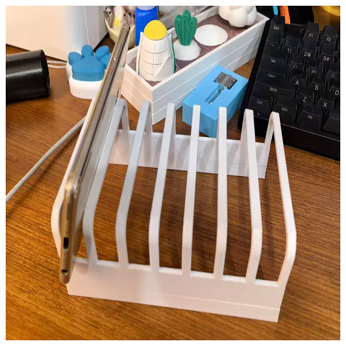 7 slot cell phone organizer desktop holder for charging multiple devices