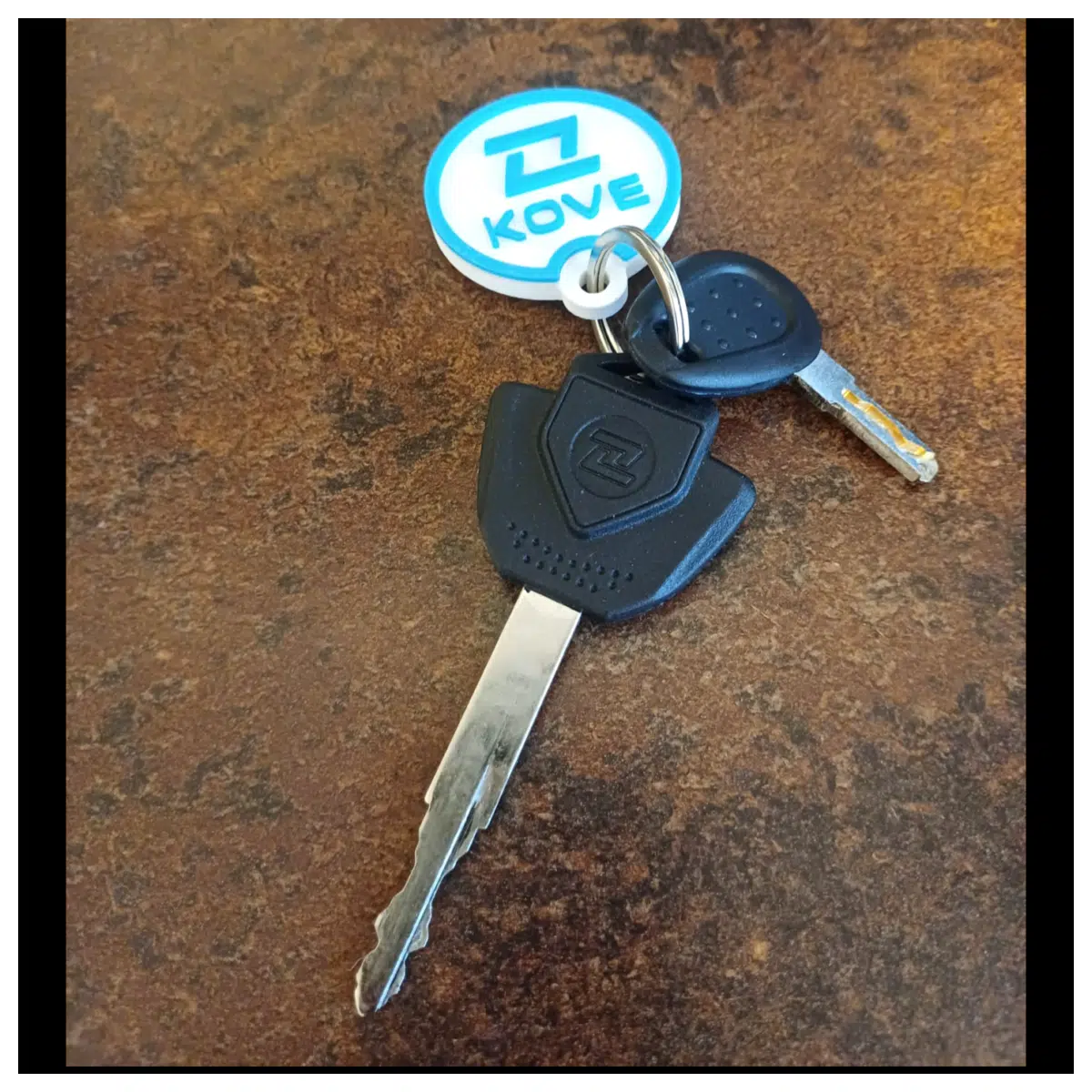 Kove Motorcycle Key Chain Motorcycle Accessories Keyring Decoration Bike Parts Motorcycle Accessory Holder