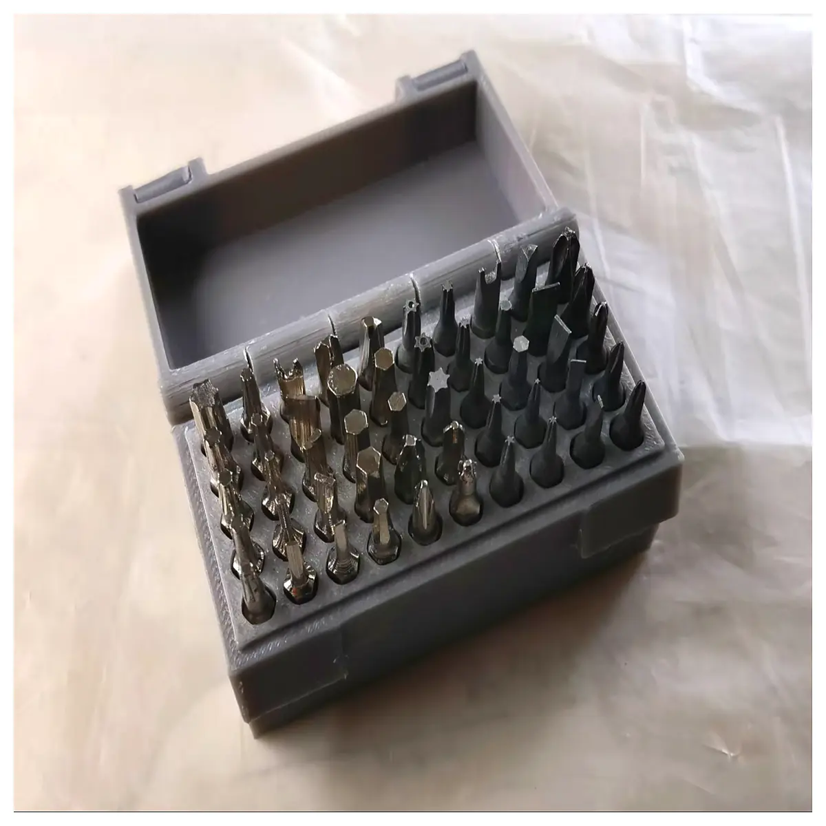 Screwdriver Box 4mm 50Pcs Magnetic Holding Tool Repair Box Screw Organizer Electronic Parts Accessory