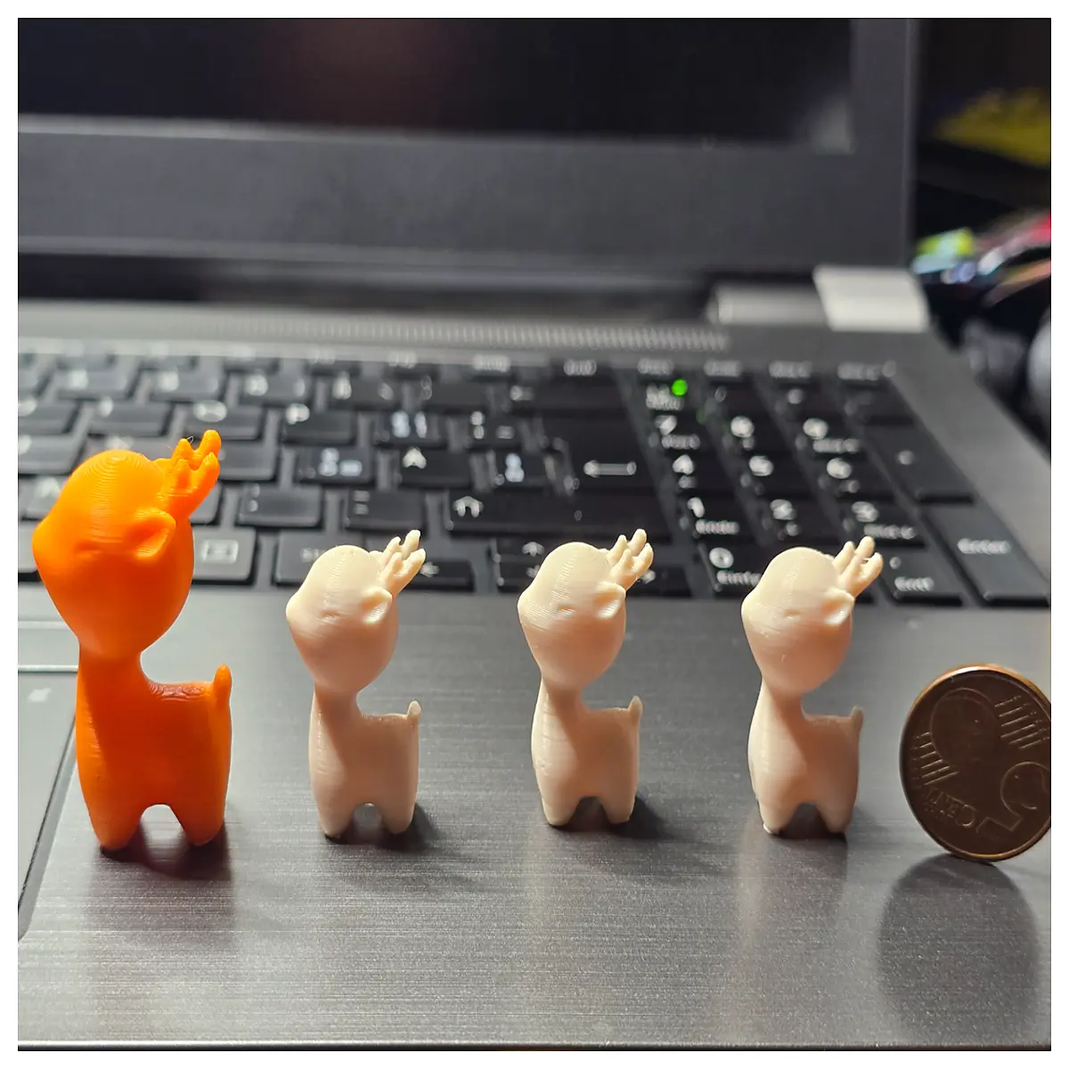 Miniature Christmas Deer Statue Festive Decoration Small Deer Figurine Christmas Gift Christmas Decor Accessories