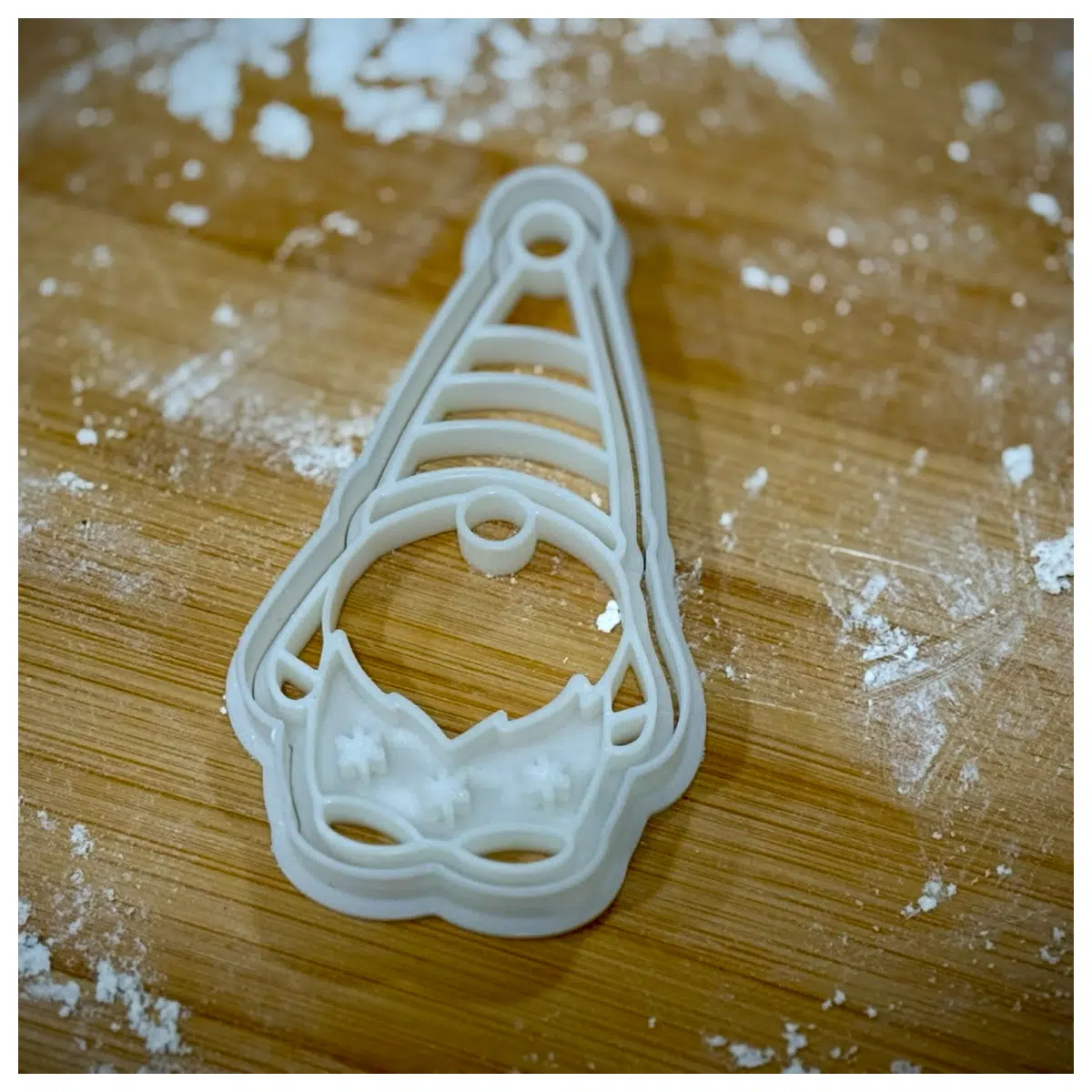 metal cookie cutters set christmas shapes reindeer santa snowman gingerbread house baking molds for holiday party diy treats