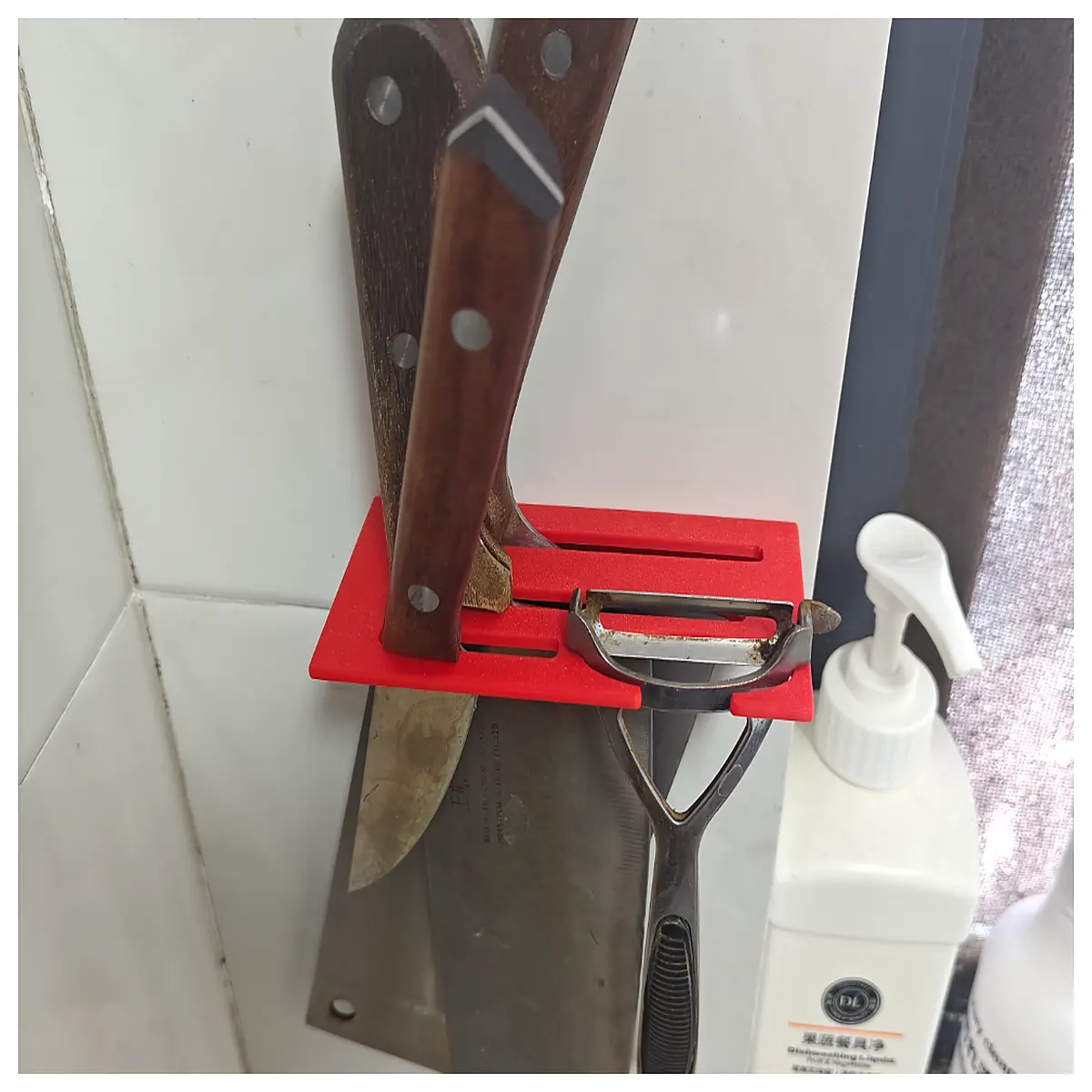 Minimalist Wall Mounted Rack Peeler Holder Kitchen Storage Wall Mounted Support Device