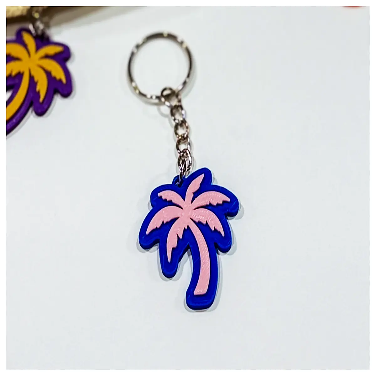 Palm Tree Keychain Double Sided Print Leaf Shaped Mini Decoration Home Office Accent Creative Gift Palm Leaf Keychain