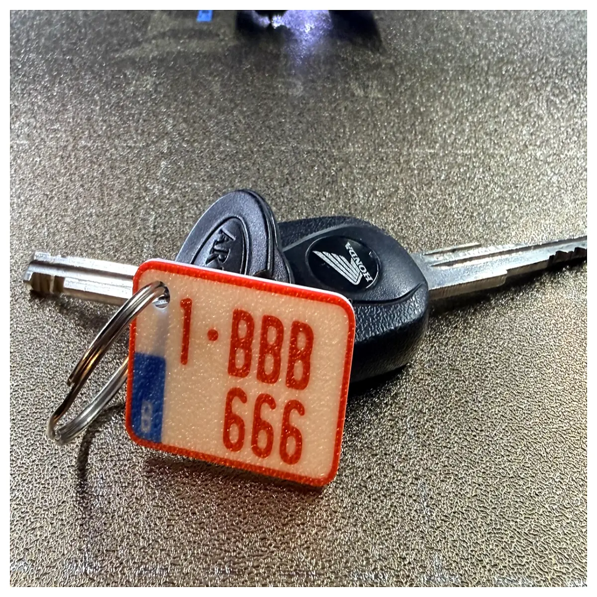 Belgium Motorcycle Keychains Motorcycle Decoration Classic Commemorative Items Bicycle Accessories Motorcycle Club Gifts Rider Collectibles
