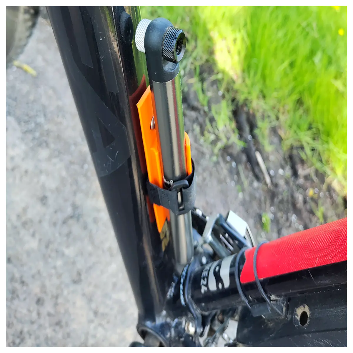 Bike Pump Stand Holder Tire Inflator Accessory Cycling Equipment Quick Inflation Easy Use