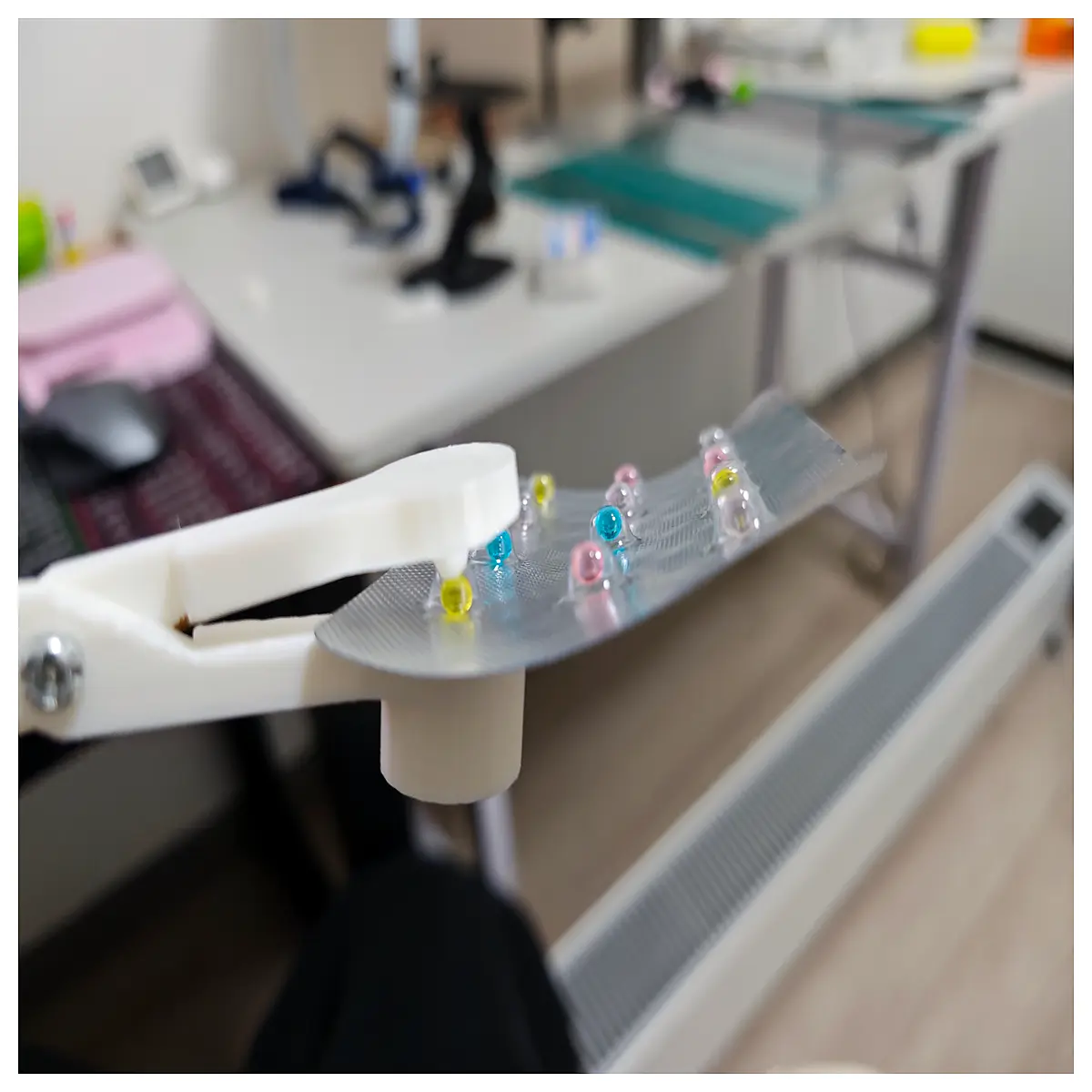 Rapid Medication Helper Device Tablets Quickly One Board at a Time Pill Aid Tool Fast Medication Swallowing Pill Device Easy Pill Intake