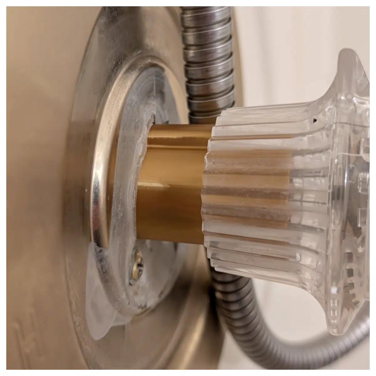 Shower Limiter Valve Accessories Bathroom Leakproof Limiter Valve Bathtub Fixing Bracket Shower Head Support Water Saving Parts Bathroom Accessories