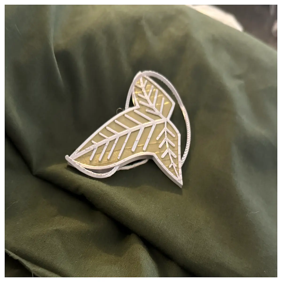 Sprit Pin Loxias Leaf MMU Loxias Series Pin Anime Collectible Figure Accessory Model Decoration