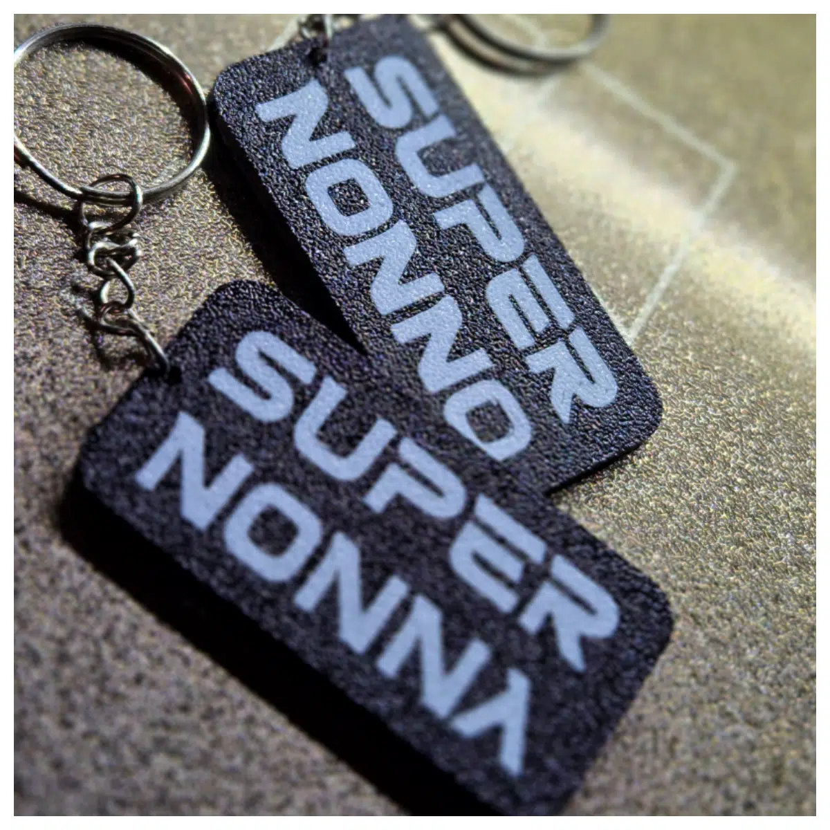 Adorable Grandparents Keychain Sentiment Gift Senior Accessory Holiday Keepsake Family Decoration for Elderly Loved Ones