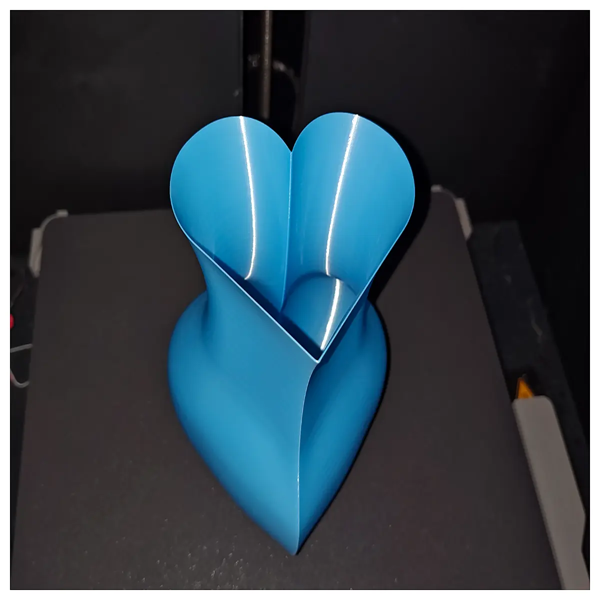 shaped vase for flowers romantic home decor accent modern glass or ceramic love planter for wedding party table centerpiece