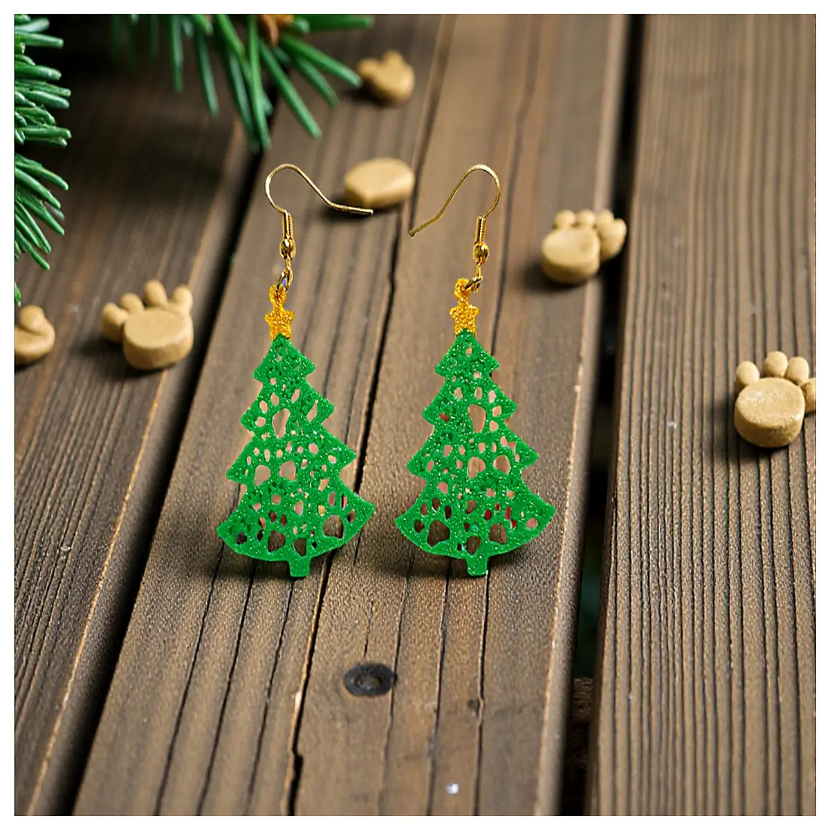 Christmas Tree Claw Earrings Festive Xmas Tree Accessories Christmas Earrings Holiday Gift Christmas Decoration